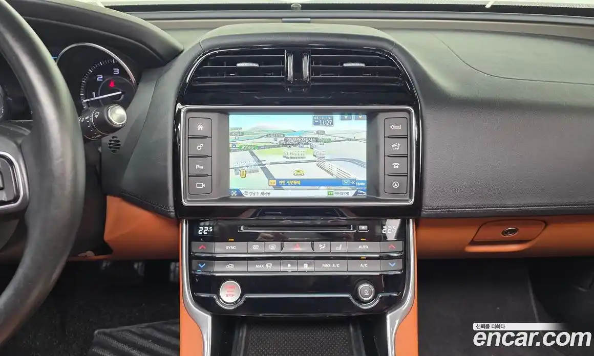 Jaguar XE 2015 2.0 гидро в Москве № 1625575, фото 14