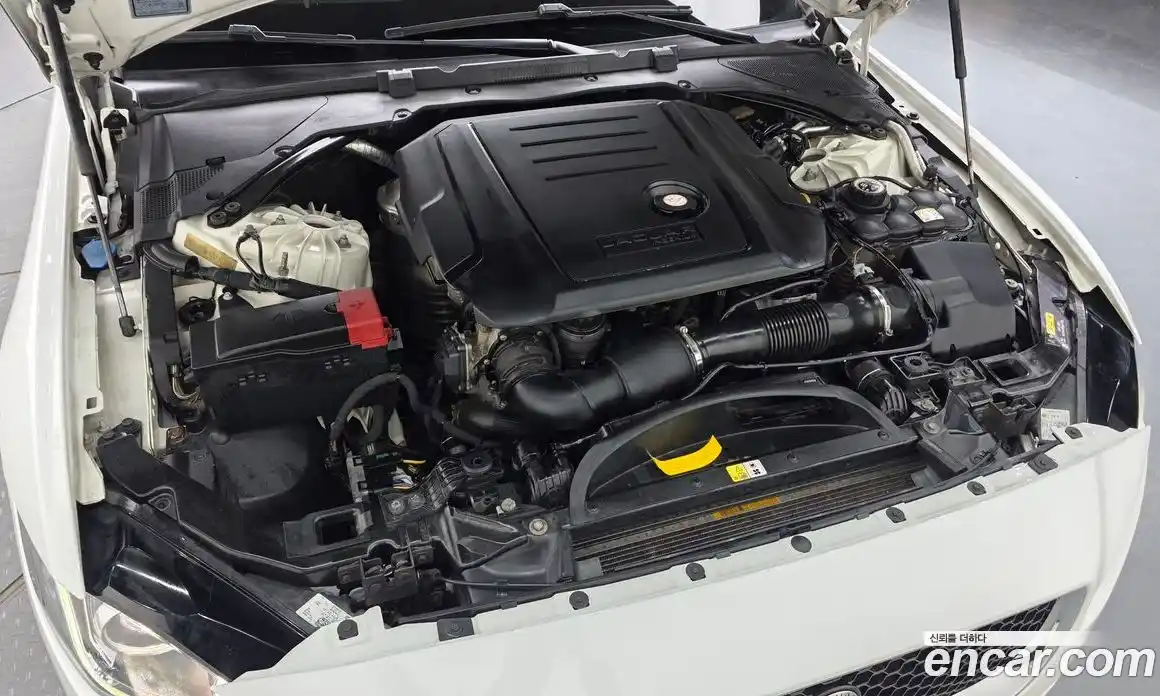 Jaguar XE 2015 2.0 гидро в Москве № 1625575, фото 6