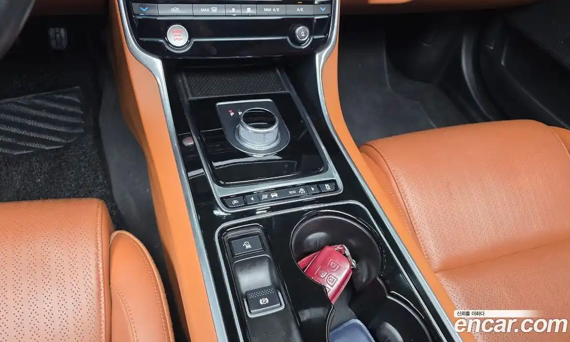 Jaguar XE 2015 2.0 гидро в Москве № 1625575, фото 9