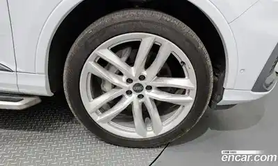 Audi Q7 2023 3.0 гидро в Москве № 162604, миниатюра 5