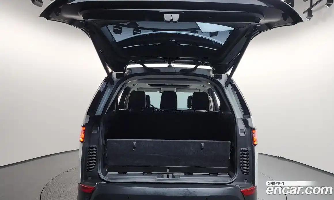 Land Rover Discovery 2018 3.0 гидро в Москве № 198282, фото 20