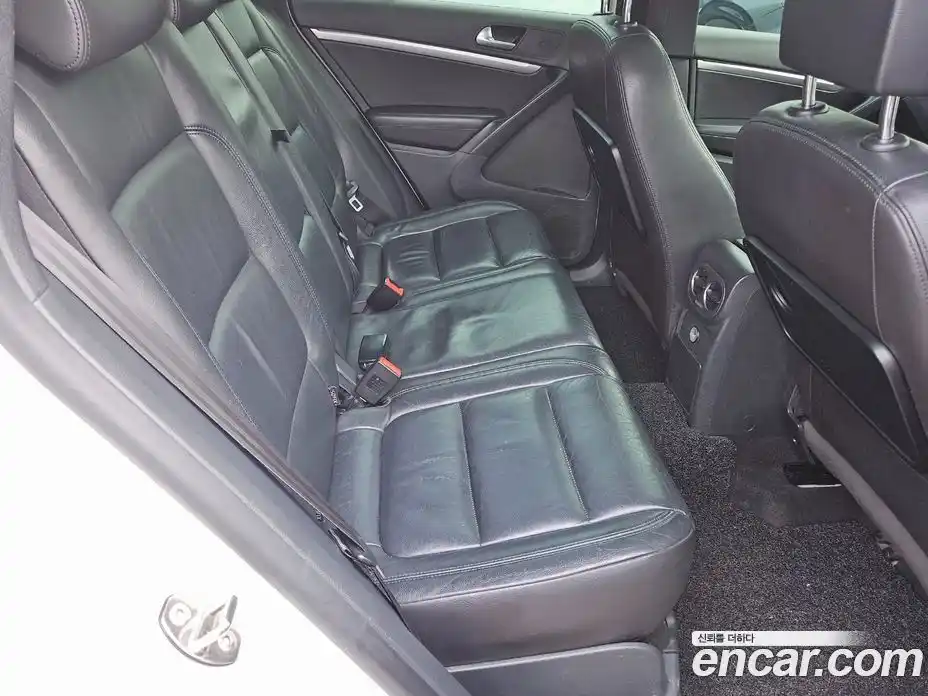Volkswagen Tiguan 2013 2.0 гидро в Москве № 199328, фото 10