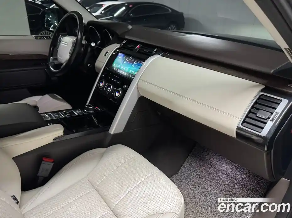 Land Rover Discovery 2017 3.0 гидро в Москве № 213559, фото 12