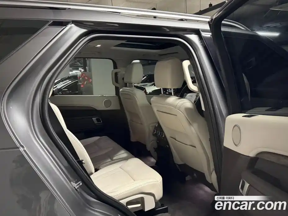 Land Rover Discovery 2017 3.0 гидро в Москве № 213559, фото 17