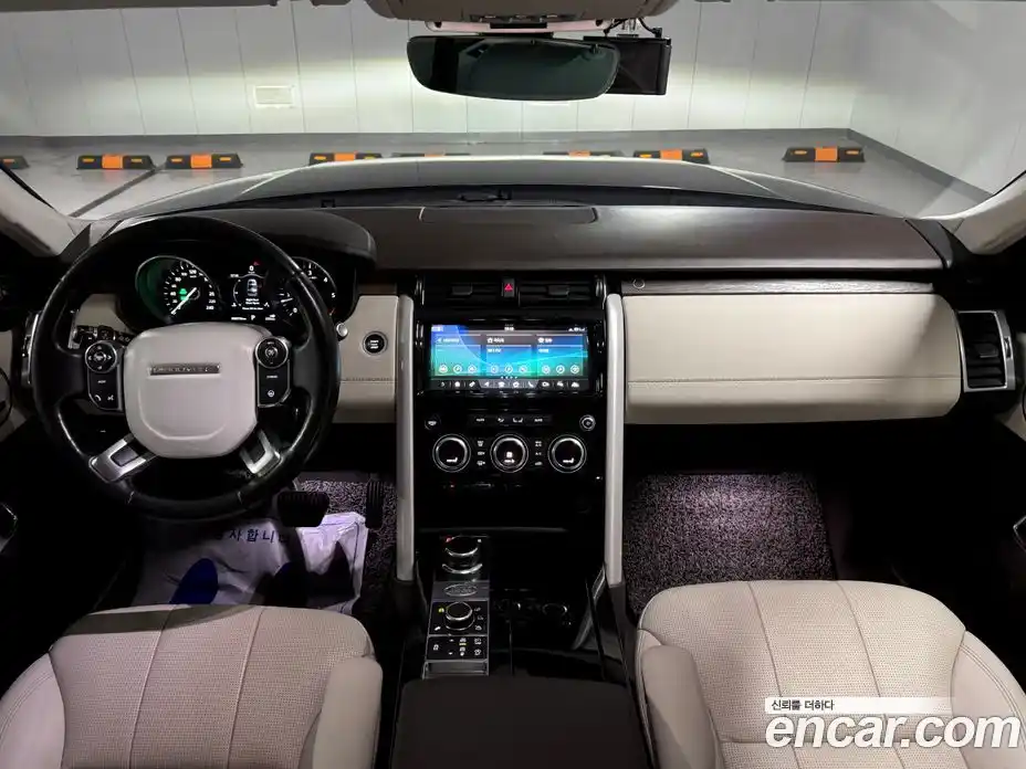 Land Rover Discovery 2017 3.0 гидро в Москве № 213559, фото 7