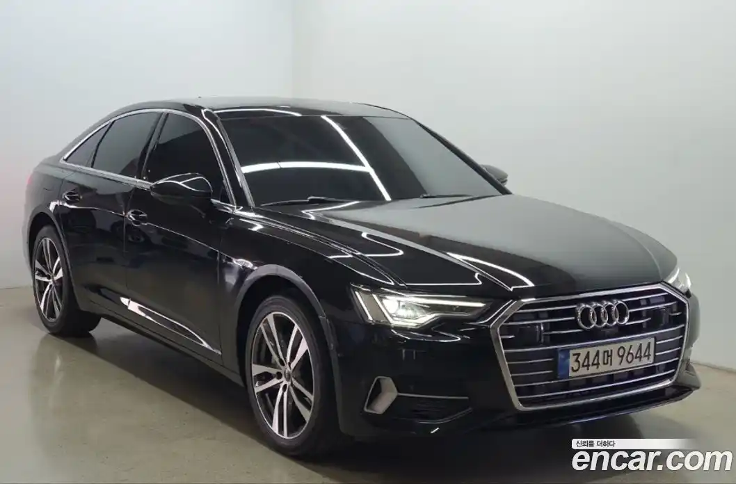 Audi A6 2023 2.0 гидро в Москве № 971231, фото 2