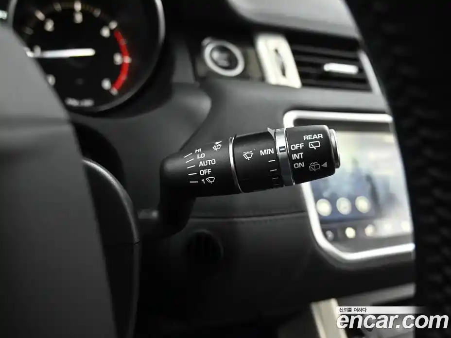 Land Rover Range-Rover Evoque 2018 2.0 гидро в Москве № 1196865, фото 17