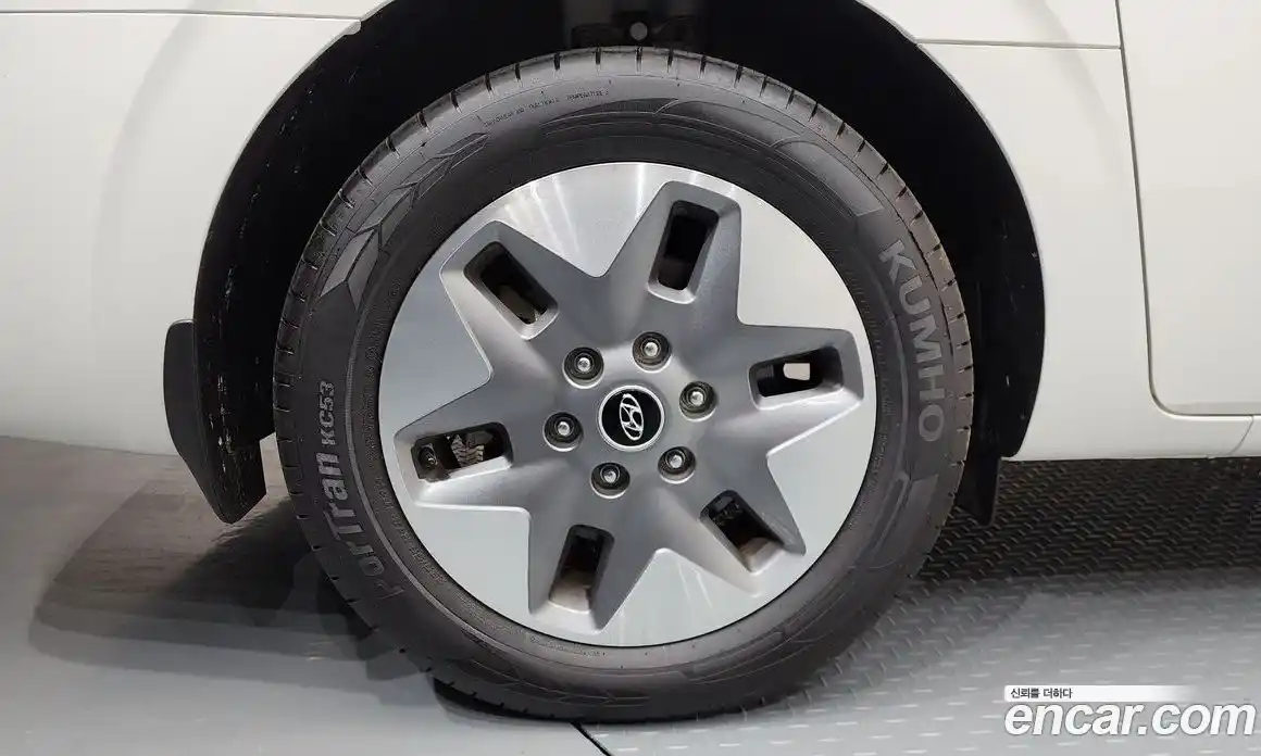 Hyundai Staria 2023 2.2 гидро в Москве № 1610455, фото 5