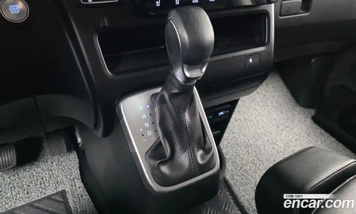 Hyundai Staria 2022 2.2 гидро в Москве № 1610840, фото 9