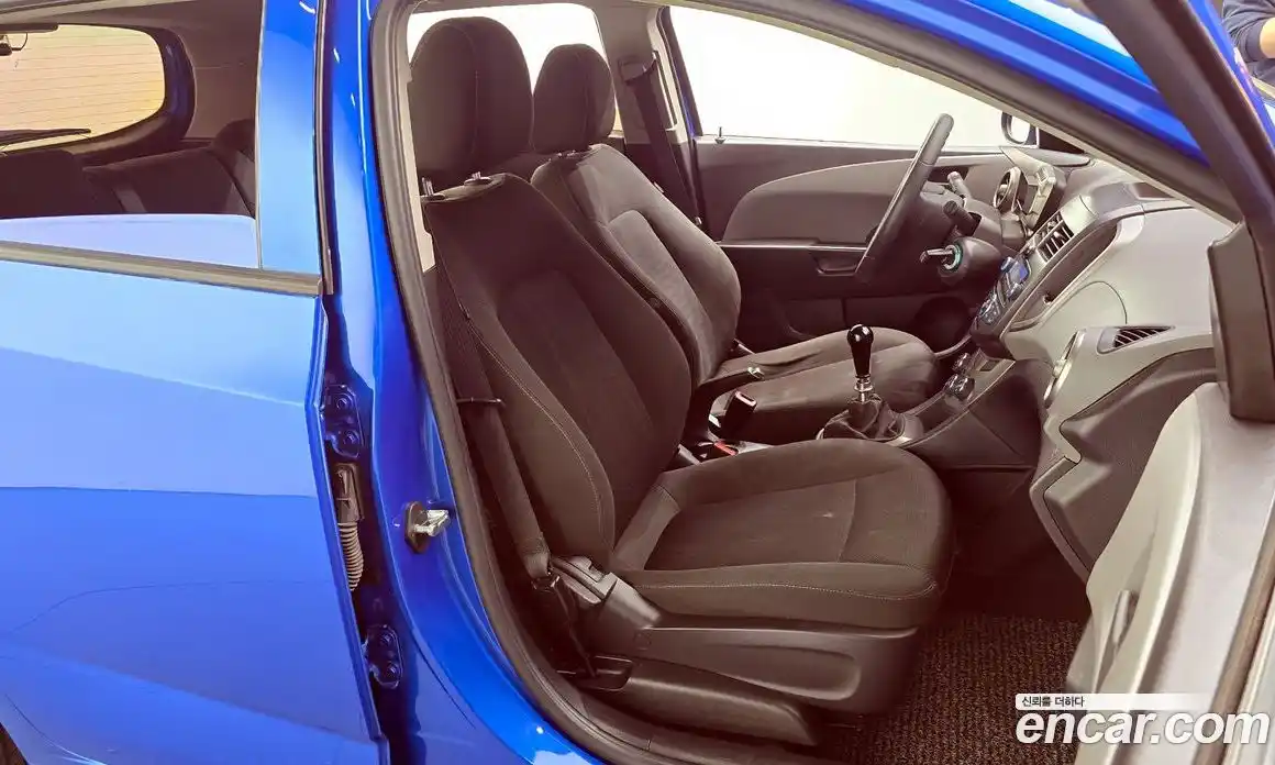 Chevrolet Aveo 2015 1.4 механика в Москве № 1614487, фото 12