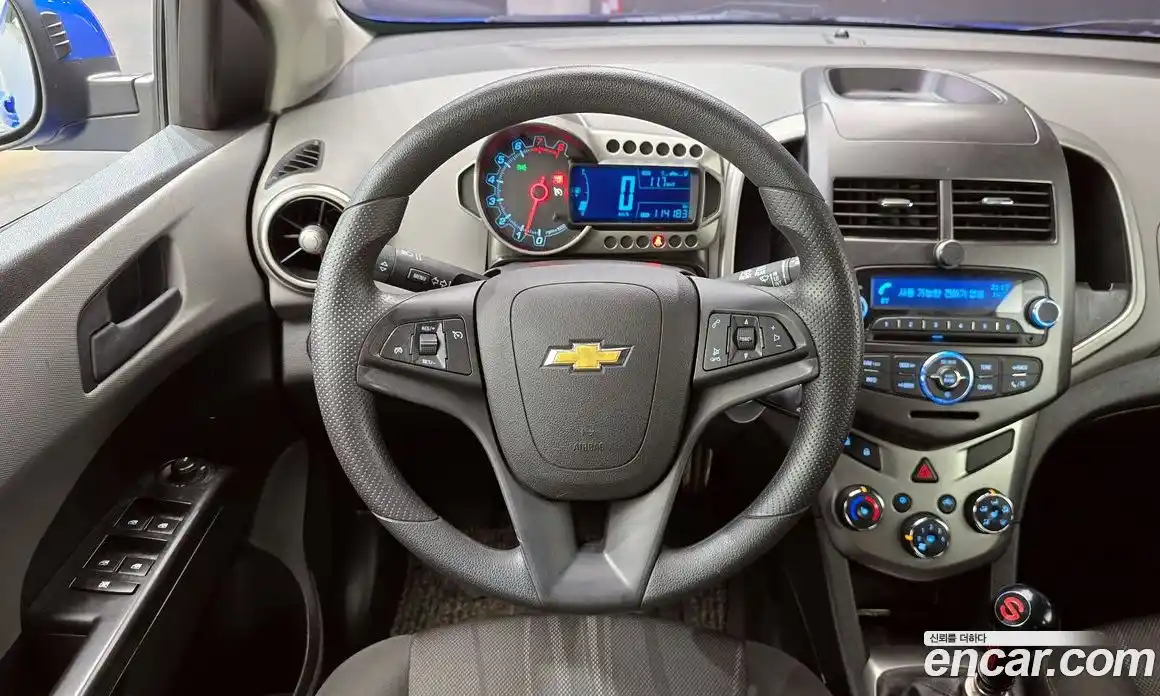 Chevrolet Aveo 2015 1.4 механика в Москве № 1614487, фото 13