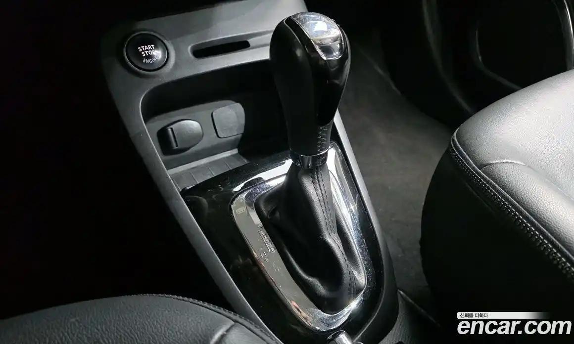 Renault QM3 2016 1.5 гидро в Москве № 1615229, фото 9