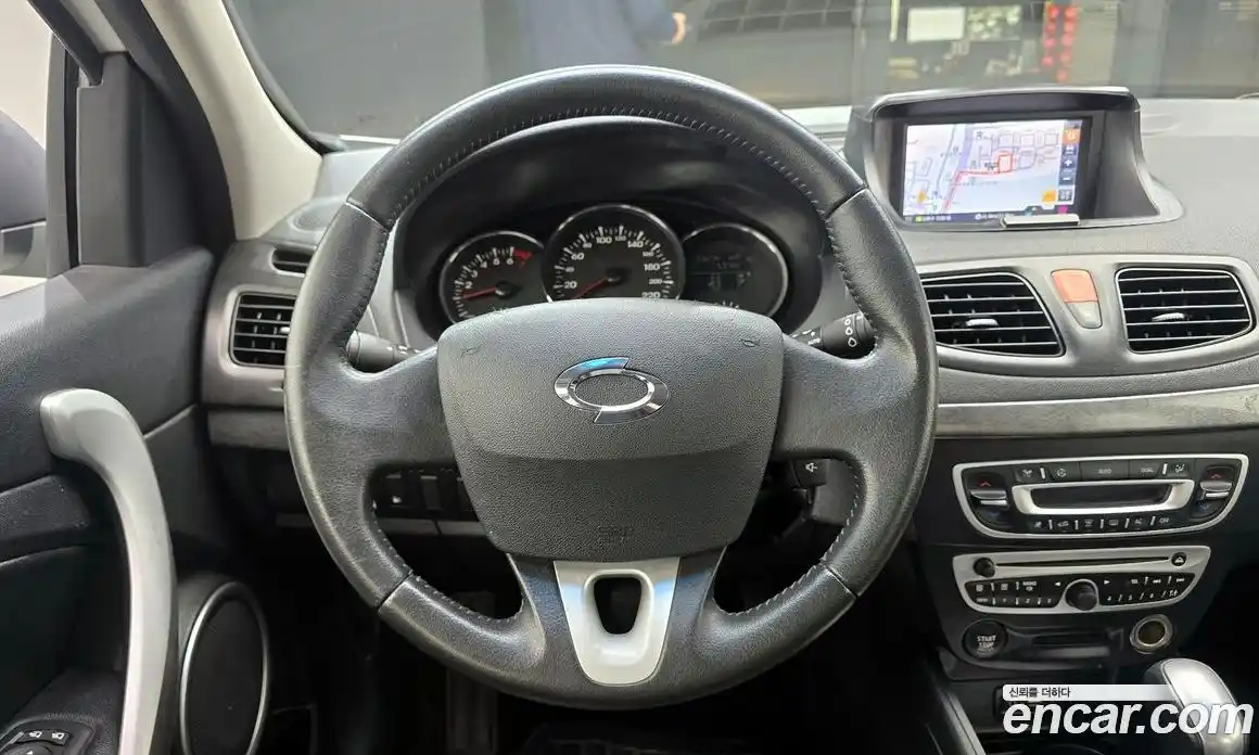 Renault SM3 2011 1.6 гидро в Москве № 1615530, фото 13
