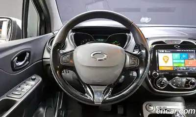 Renault QM3 2016 1.5 гидро в Москве № 1615799, миниатюра 12