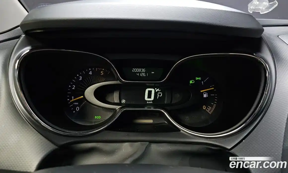 Renault QM3 2016 1.5 гидро в Москве № 1615799, фото 8