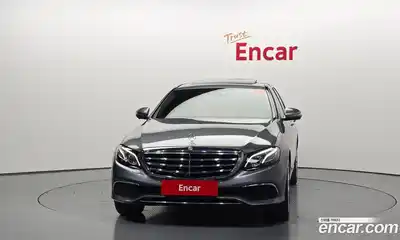 Mercedes-Benz E-Class 2018 2.0 гидро в Москве № 1616952, миниатюра 3
