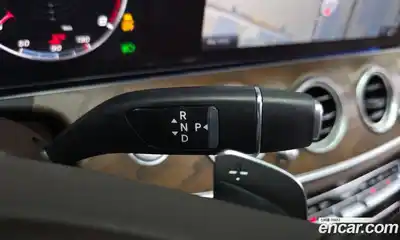 Mercedes-Benz E-Class 2018 2.0 гидро в Москве № 1616952, миниатюра 9
