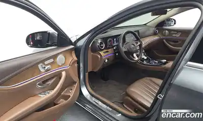 Mercedes-Benz E-Class 2018 2.0 гидро в Москве № 1616952, миниатюра 10