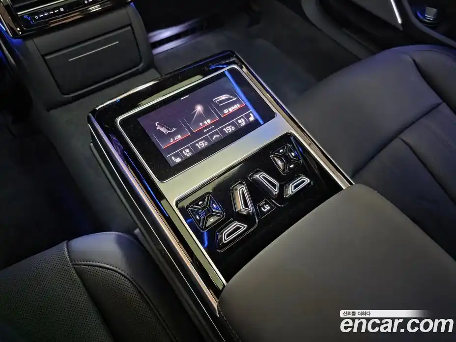 Audi A8 2023 3.0 гидро в Москве № 1618273, фото 18