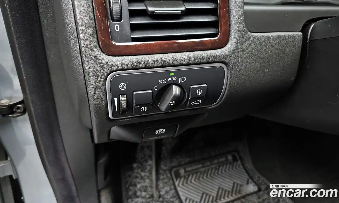 Volvo XC70 2014 2.4 гидро в Москве № 1618790, фото 18