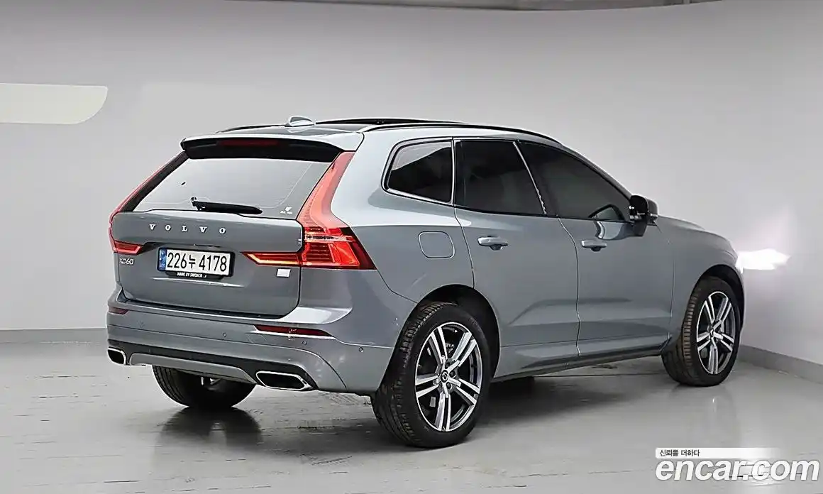 Volvo XC60 2021 2.0 гидро в Москве № 1618854, фото 3