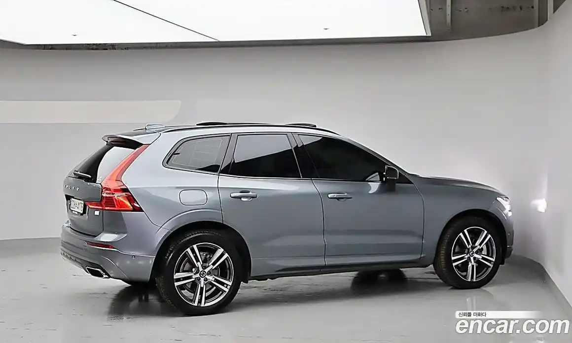 Volvo XC60 2021 2.0 гидро в Москве № 1618854, фото 4
