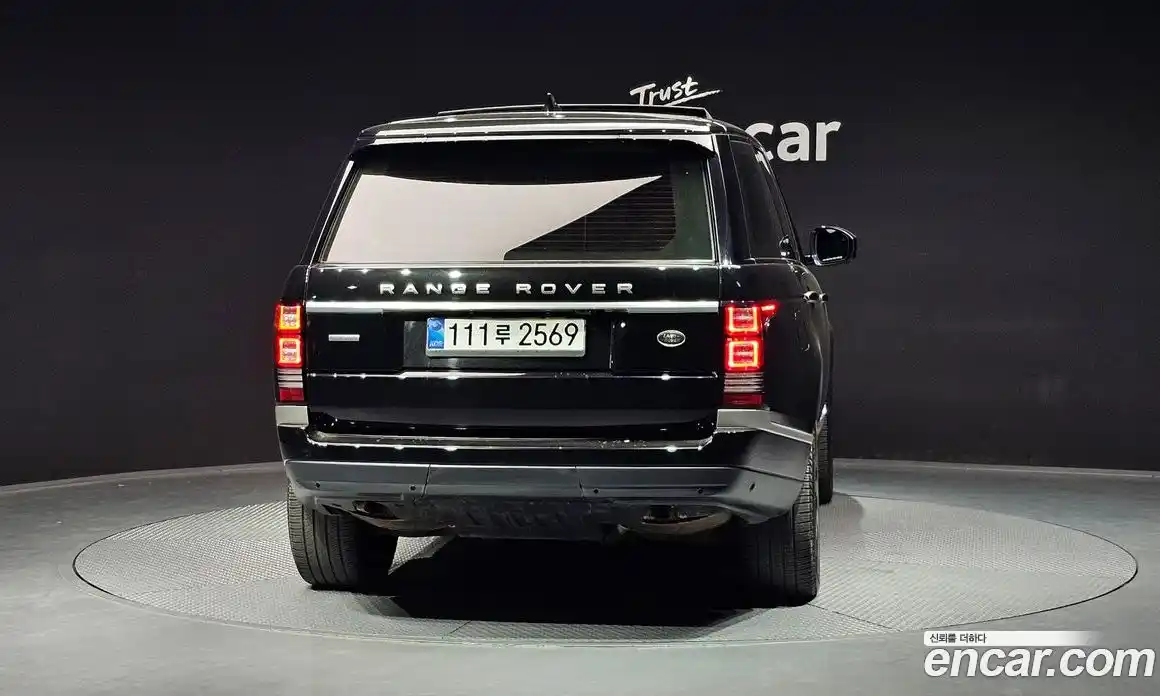 Land Rover Range-Rover 2017 4.4 гидро в Москве № 1619512, фото 4