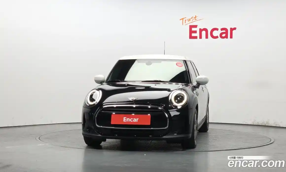 Mini Cooper 2022 1.5 гидро в Москве № 1619994, фото 3