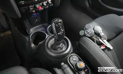 Mini Cooper 2022 1.5 гидро в Москве № 1619994, миниатюра 9