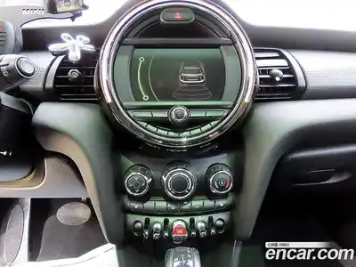 Mini Cooper 2016 1.5 гидро в Москве № 1622314, миниатюра 12