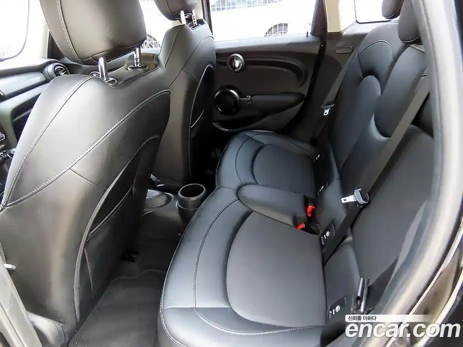 Mini Cooper 2016 1.5 гидро в Москве № 1622314, фото 6