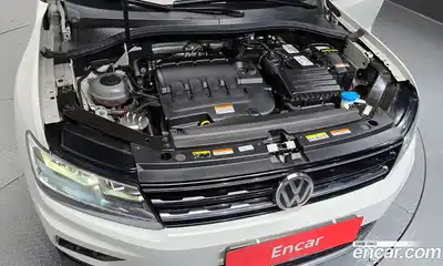 Volkswagen Tiguan 2020 2.0 гидро в Москве № 1623194, миниатюра 6