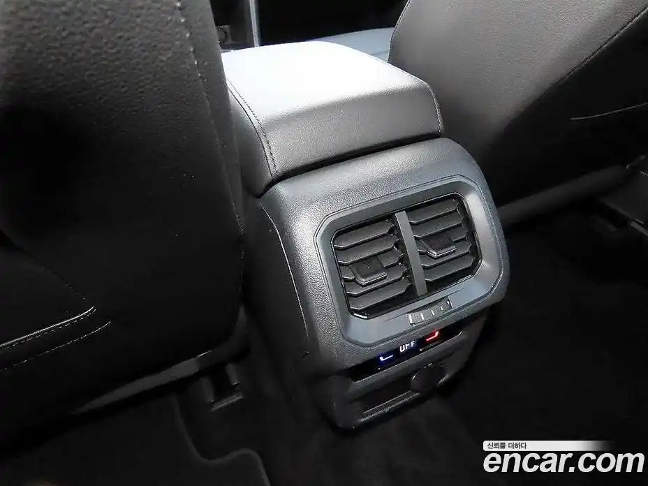 Volkswagen Tiguan 2022 2.0 гидро в Москве № 1623657, фото 16