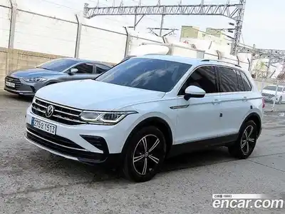 Volkswagen Tiguan 2022 2.0 гидро в Москве № 1623657, миниатюра 2