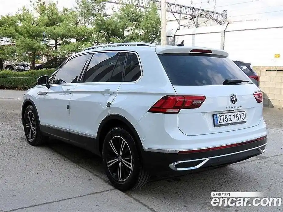 Volkswagen Tiguan 2022 2.0 гидро в Москве № 1623657, фото 3