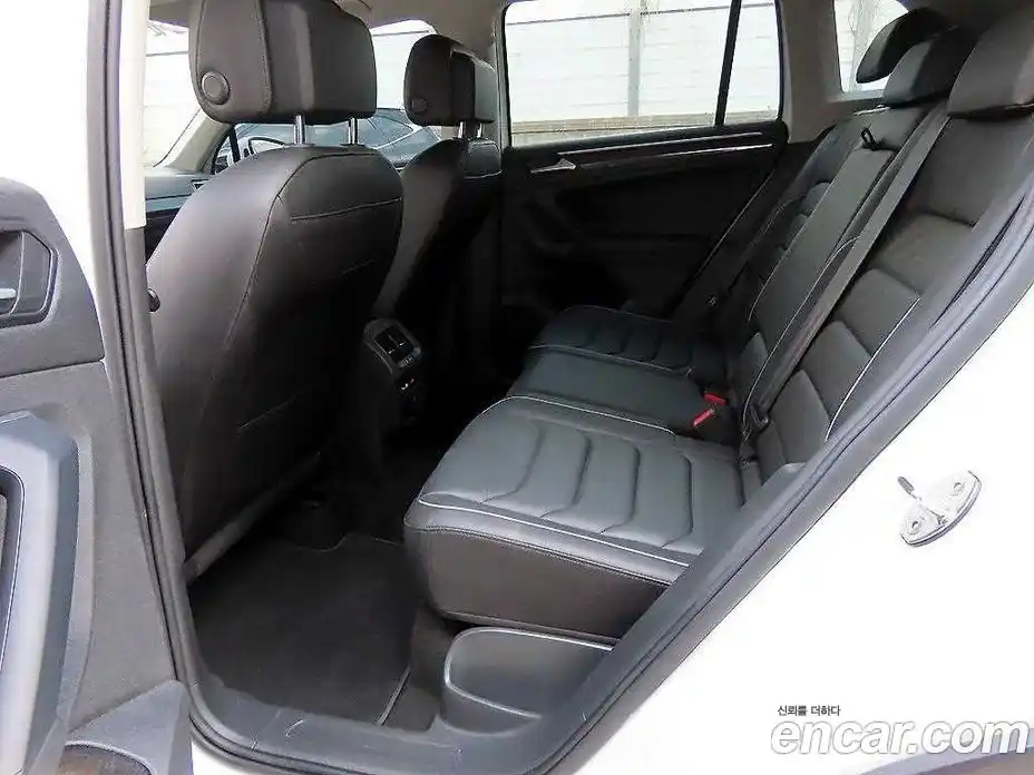 Volkswagen Tiguan 2022 2.0 гидро в Москве № 1623657, фото 6