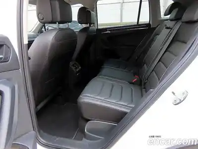 Volkswagen Tiguan 2022 2.0 гидро в Москве № 1623657, миниатюра 6