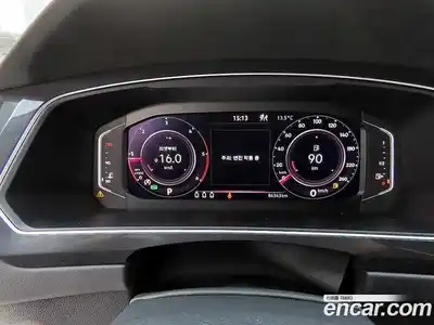 Volkswagen Tiguan 2022 2.0 гидро в Москве № 1623657, миниатюра 9