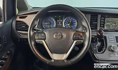 Toyota Sienna 2018 3.5 гидро в Москве № 1624441, миниатюра 12