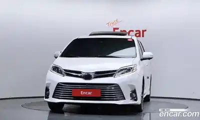Toyota Sienna 2018 3.5 гидро в Москве № 1624441, миниатюра 3