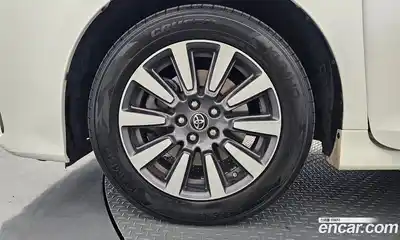 Toyota Sienna 2018 3.5 гидро в Москве № 1624441, миниатюра 5