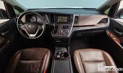 Toyota Sienna 2018 3.5 гидро в Москве № 1624441, миниатюра 7