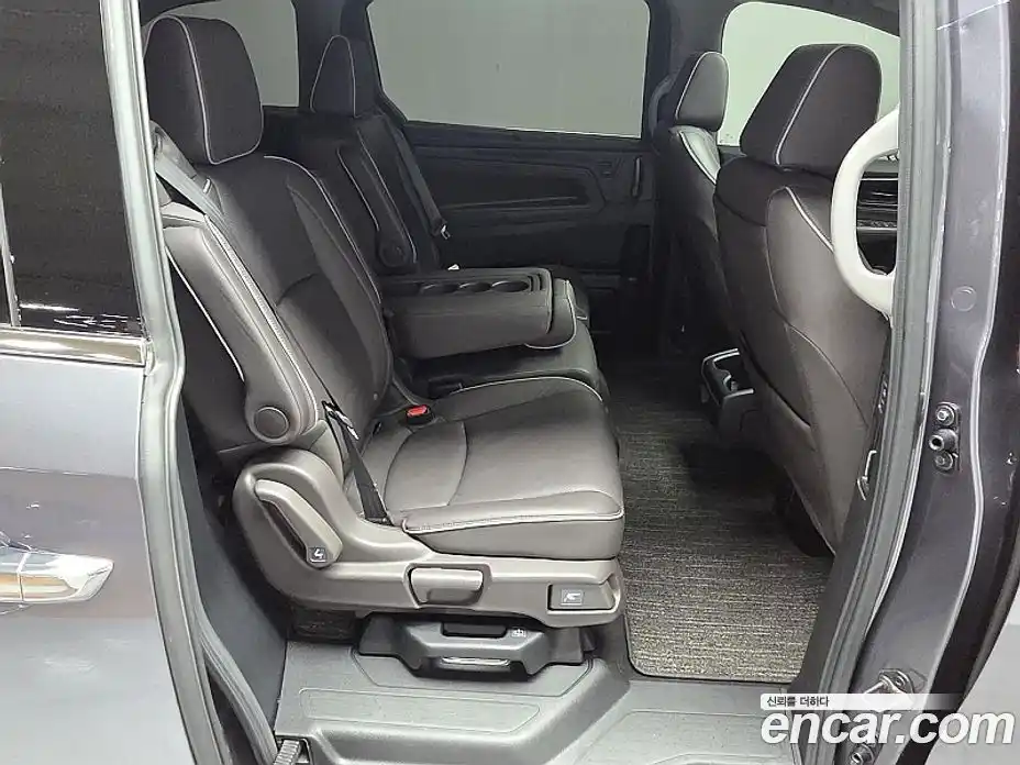 Honda Odyssey 2022 3.5 гидро в Москве № 1624720, фото 15
