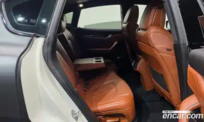 Maserati Levante 2020 3.0 гидро в Москве № 1625390, миниатюра 11