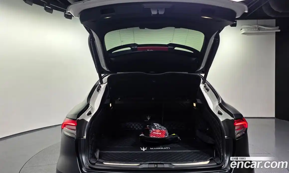 Maserati Levante 2020 3.0 гидро в Москве № 1625390, фото 19