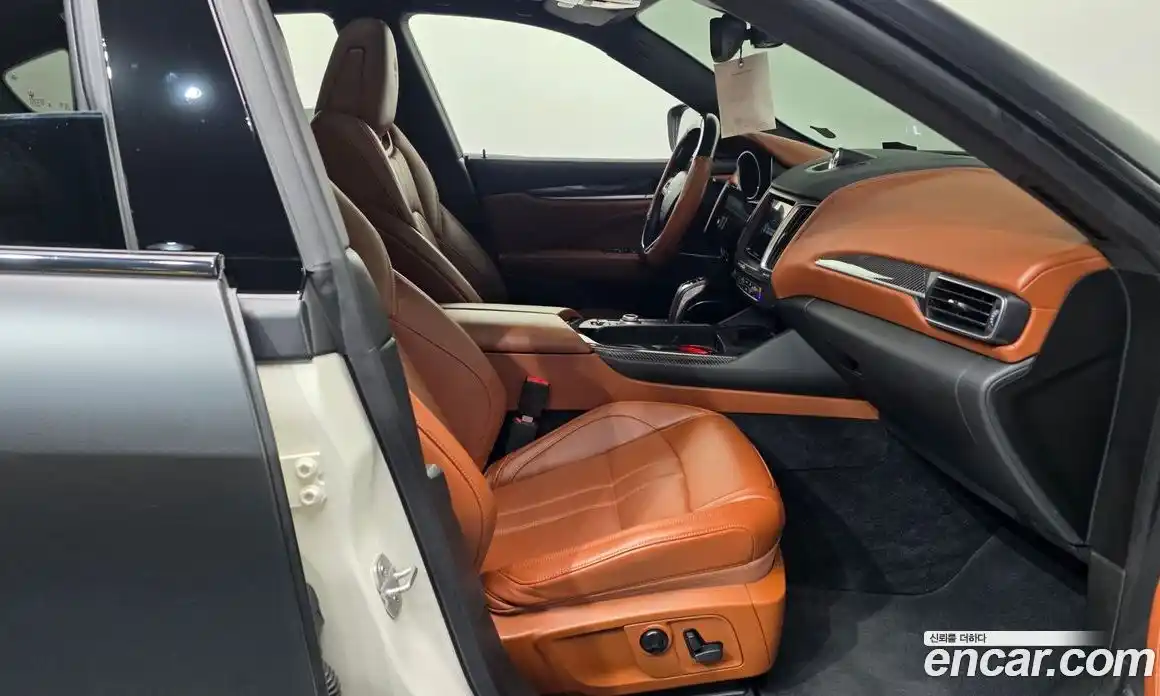 Maserati Levante 2020 3.0 гидро в Москве № 1625390, фото 10