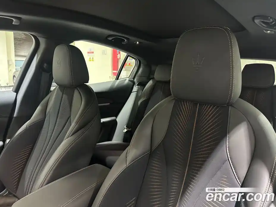 Maserati Grecale 2025 0.3 гидро в Москве № 1625467, фото 10