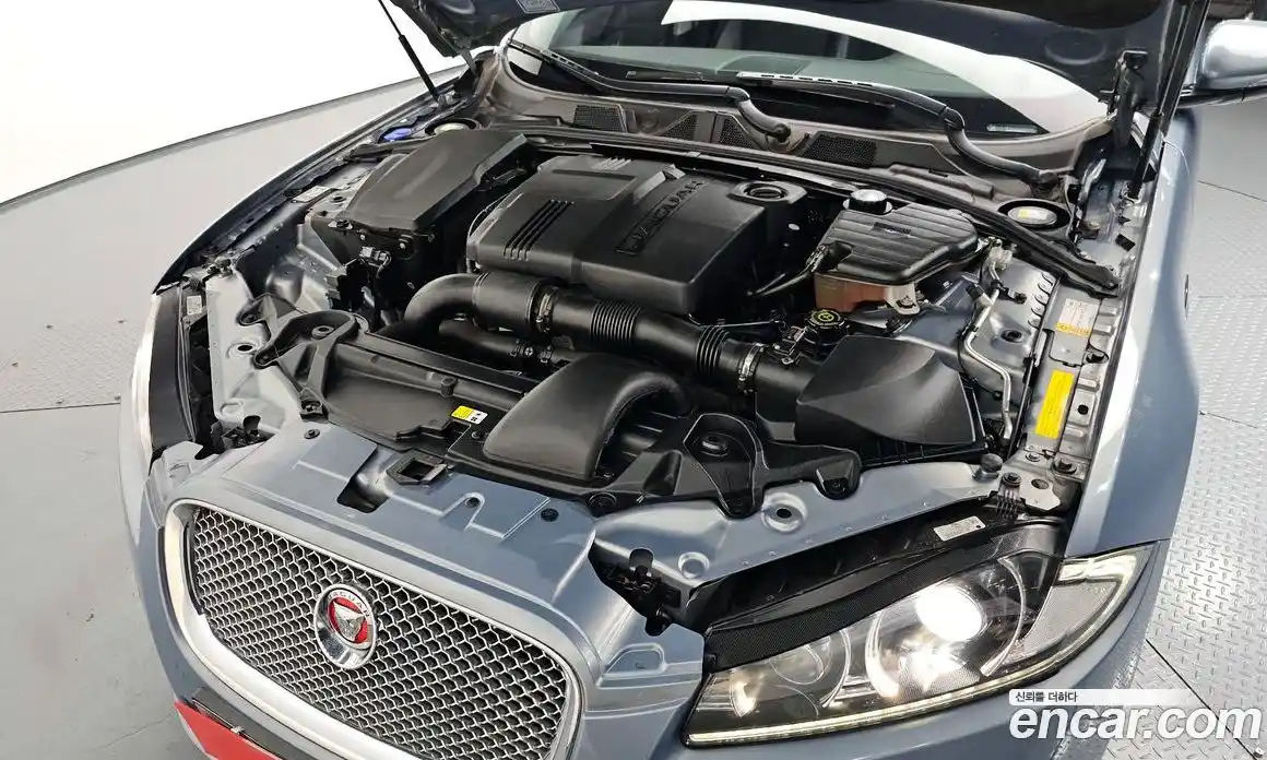Jaguar XF 2014 2.2 гидро в Москве № 1625501, фото 6