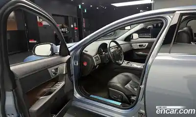 Jaguar XF 2014 2.2 гидро в Москве № 1625501, миниатюра 10