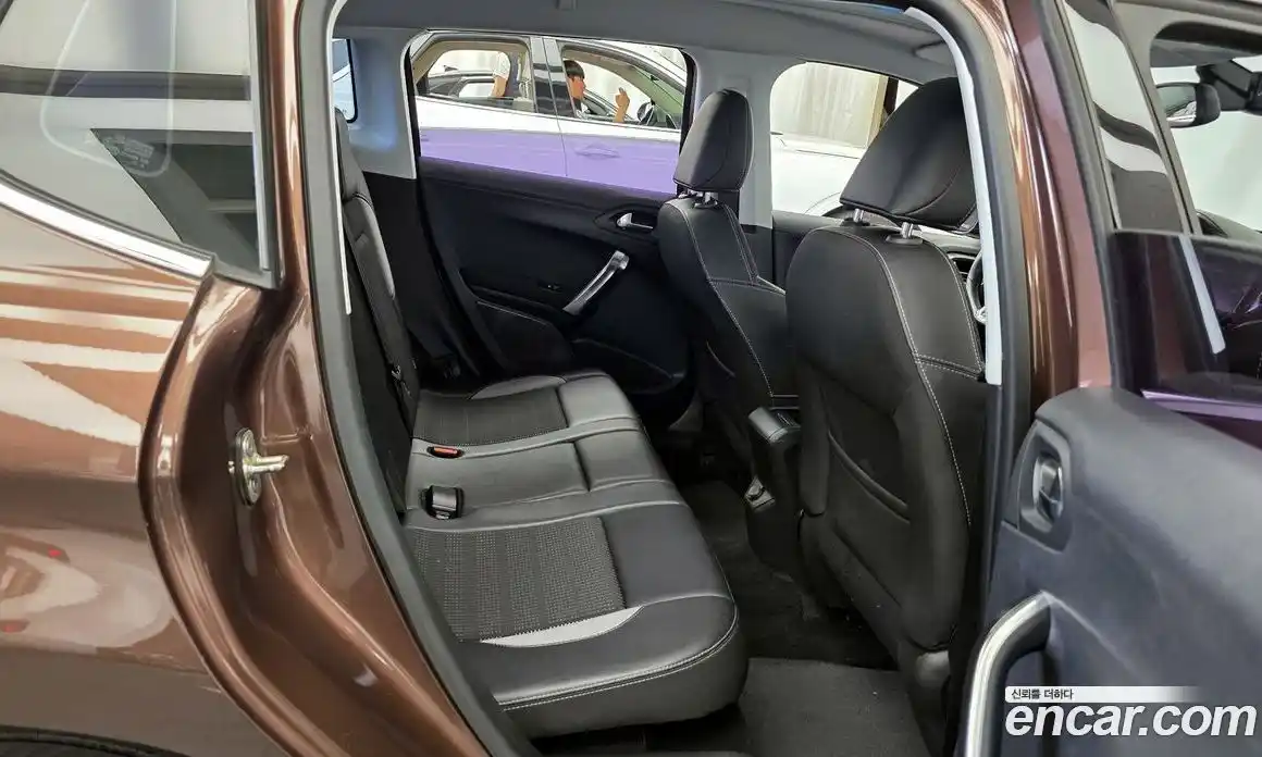 Peugeot 2008 2015 1.6 гидро в Москве № 1625816, фото 12